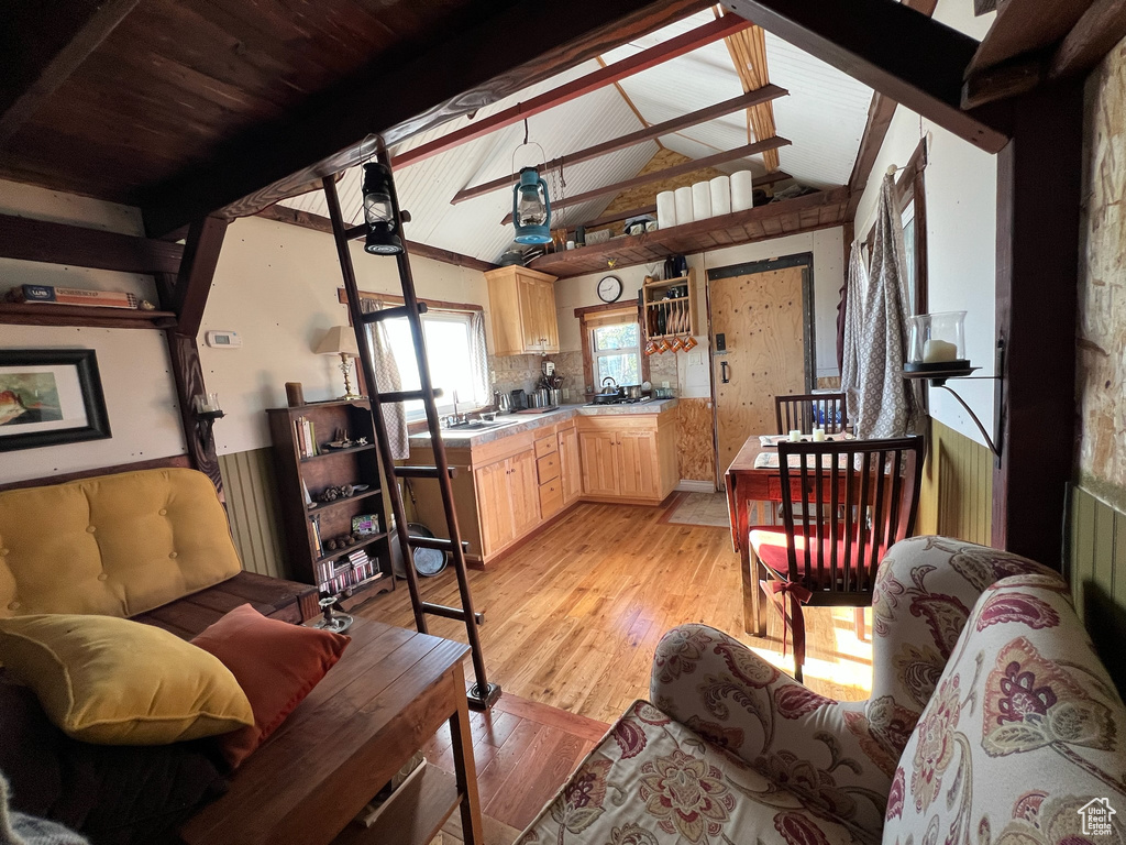 186  TRAILS END DR Alton, UT 84710