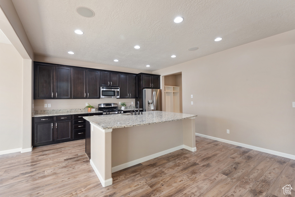 76 W BIRDS EYE LN Vineyard, UT 84059
