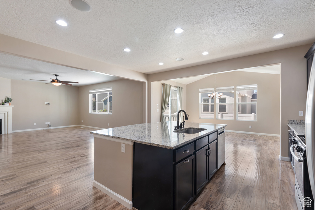 76 W BIRDS EYE LN Vineyard, UT 84059
