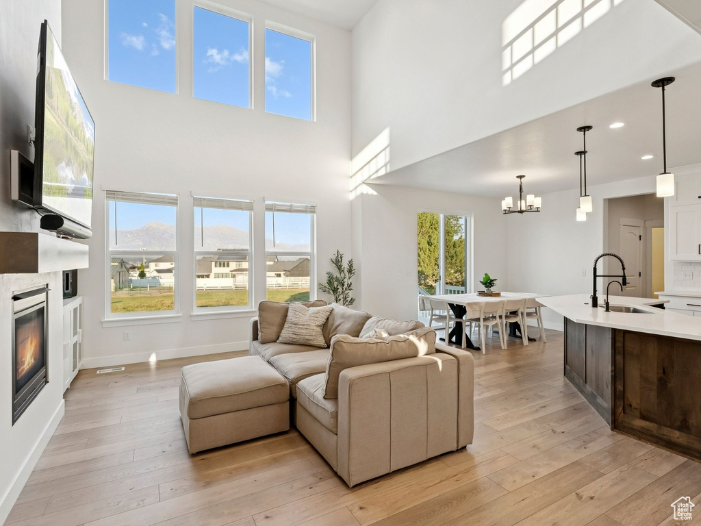 1568 N KELSEY WAY Saratoga Springs, UT 84045