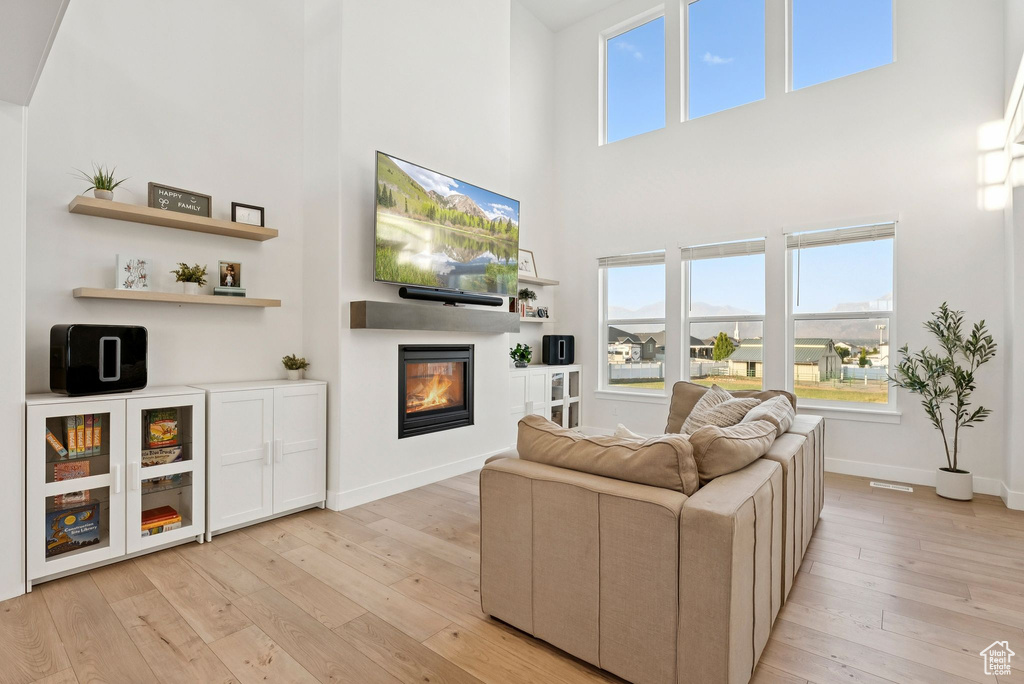 1568 N KELSEY WAY Saratoga Springs, UT 84045