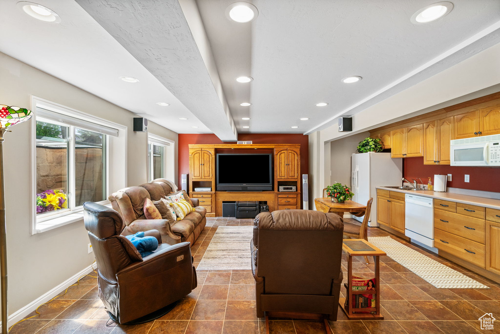 11187 S 2480 W South Jordan, UT 84095