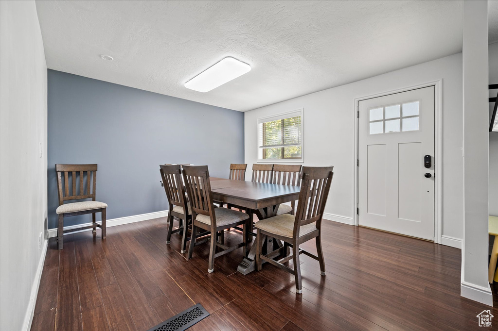 Photo 5 for MLS #2102431 at 290 N Colonial Ave