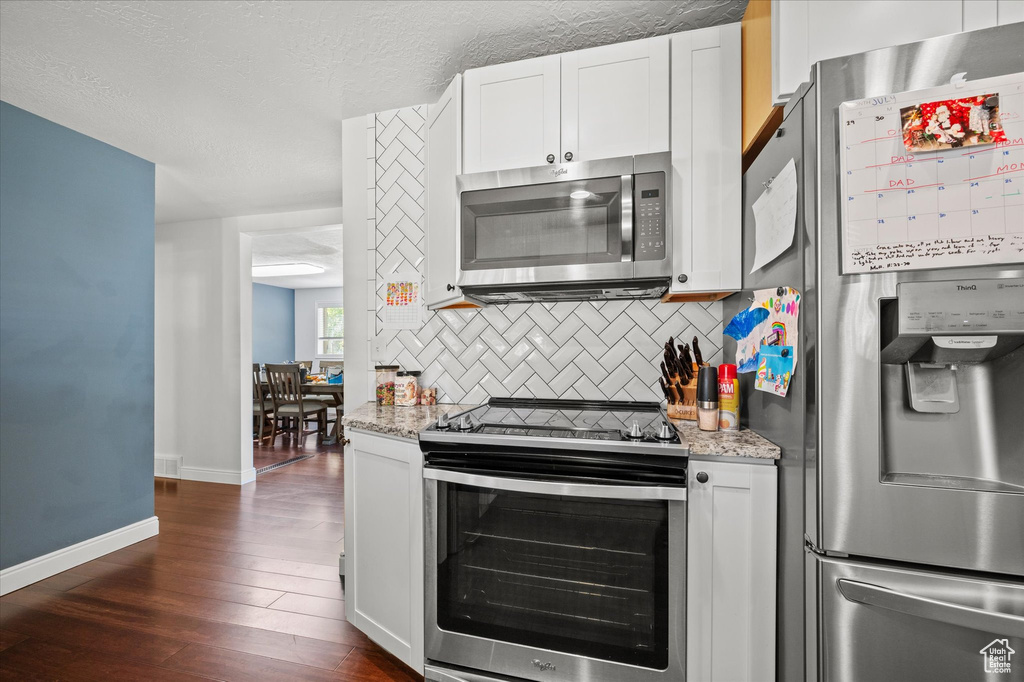 Photo 9 for MLS #2102431 at 290 N Colonial Ave