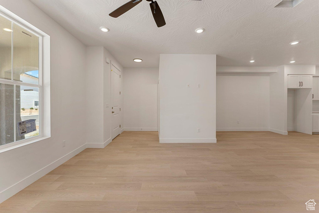 Photo 8 for MLS #2102477 at 533 W Owen Dr
