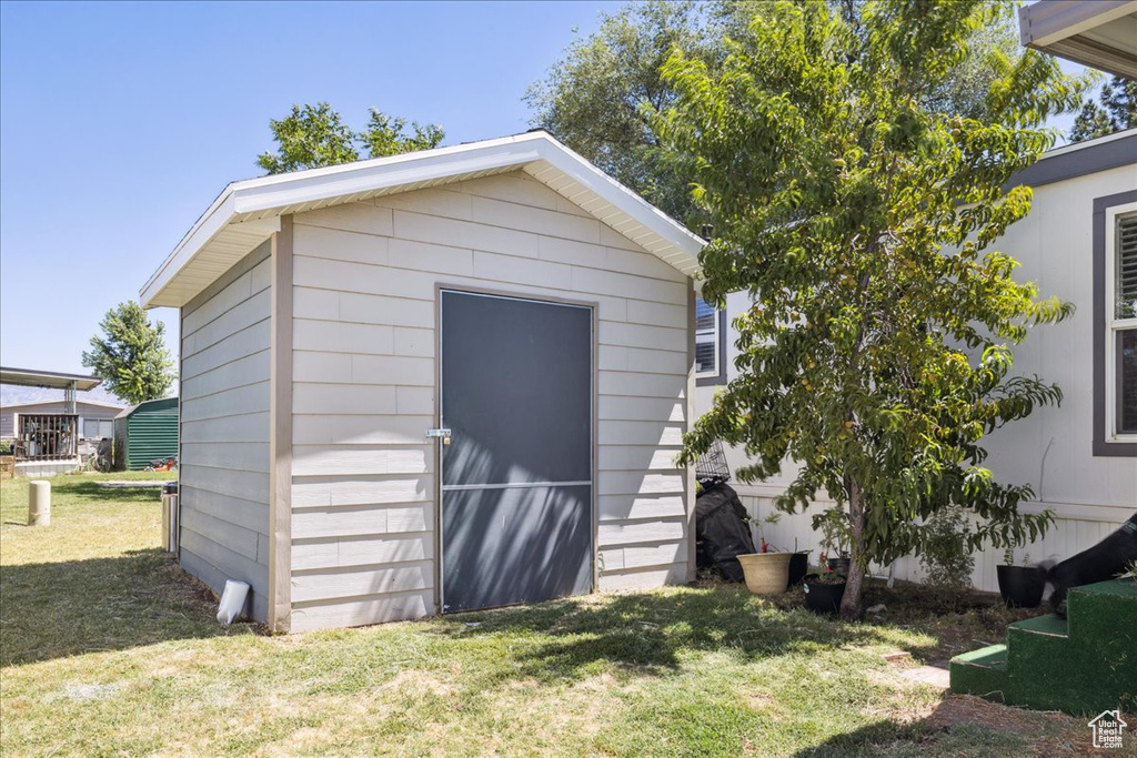Photo 15 for MLS #2102515 at 3860 Midland Dr #C10