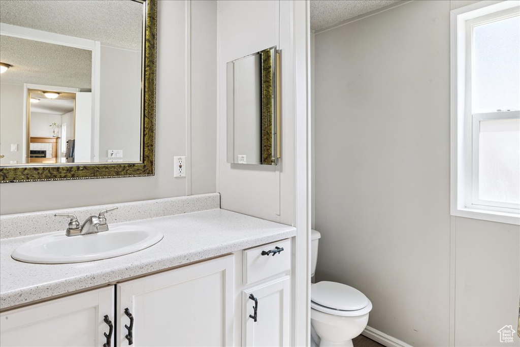 Photo 10 for MLS #2102515 at 3860 Midland Dr #C10
