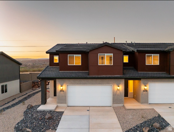 Photo 2 for MLS #2102517 at 3963 E Fossil Way #65