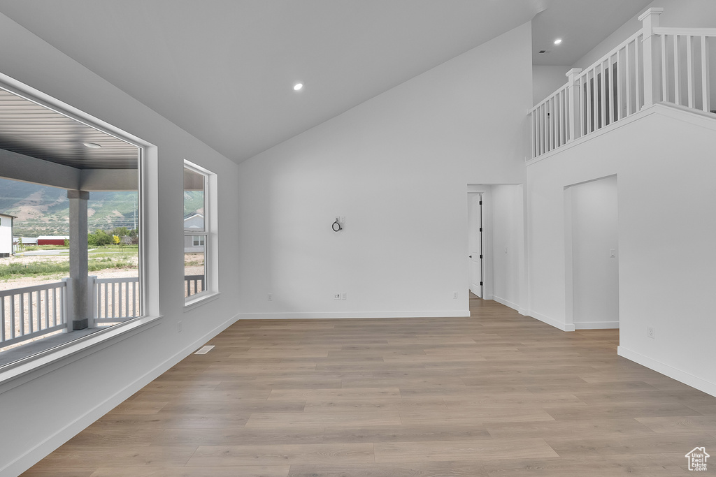 Photo 6 for MLS #2102527 at 3177 E Canyon Meadows Dr #208