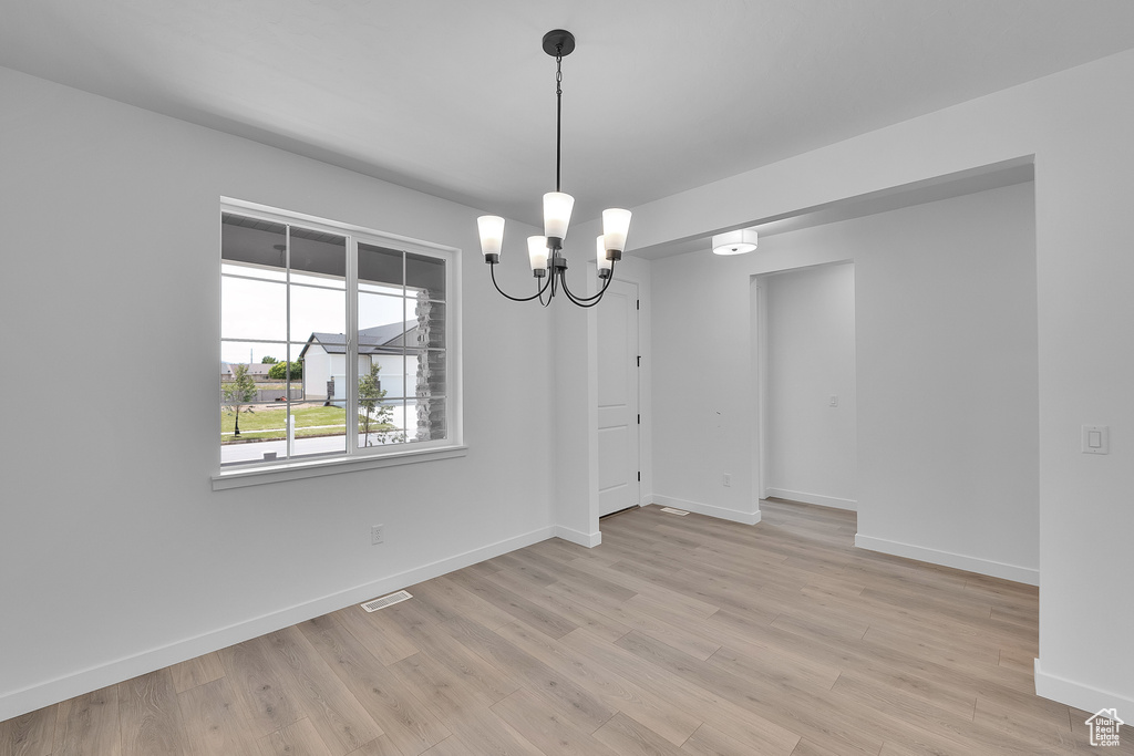 Photo 9 for MLS #2102527 at 3177 E Canyon Meadows Dr #208