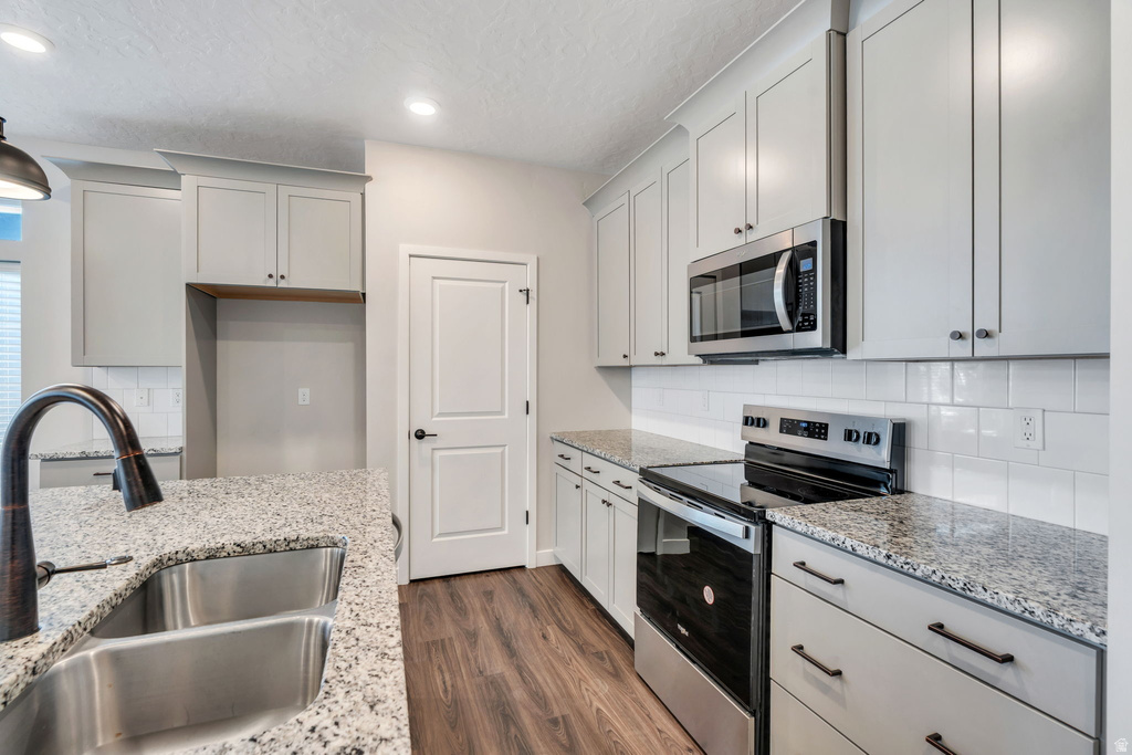 37 S TULE VALLEY CT Saratoga Springs, UT 84045