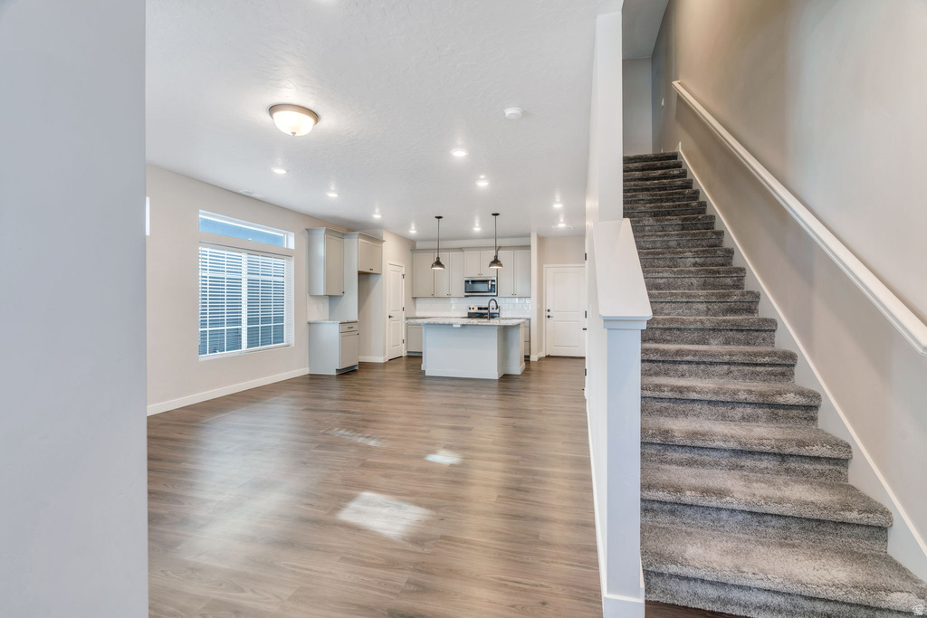 37 S TULE VALLEY CT Saratoga Springs, UT 84045