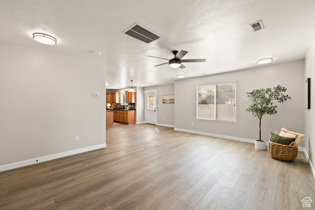 Photo 6 for MLS #2102552 at 376 W Indian Summer Dr