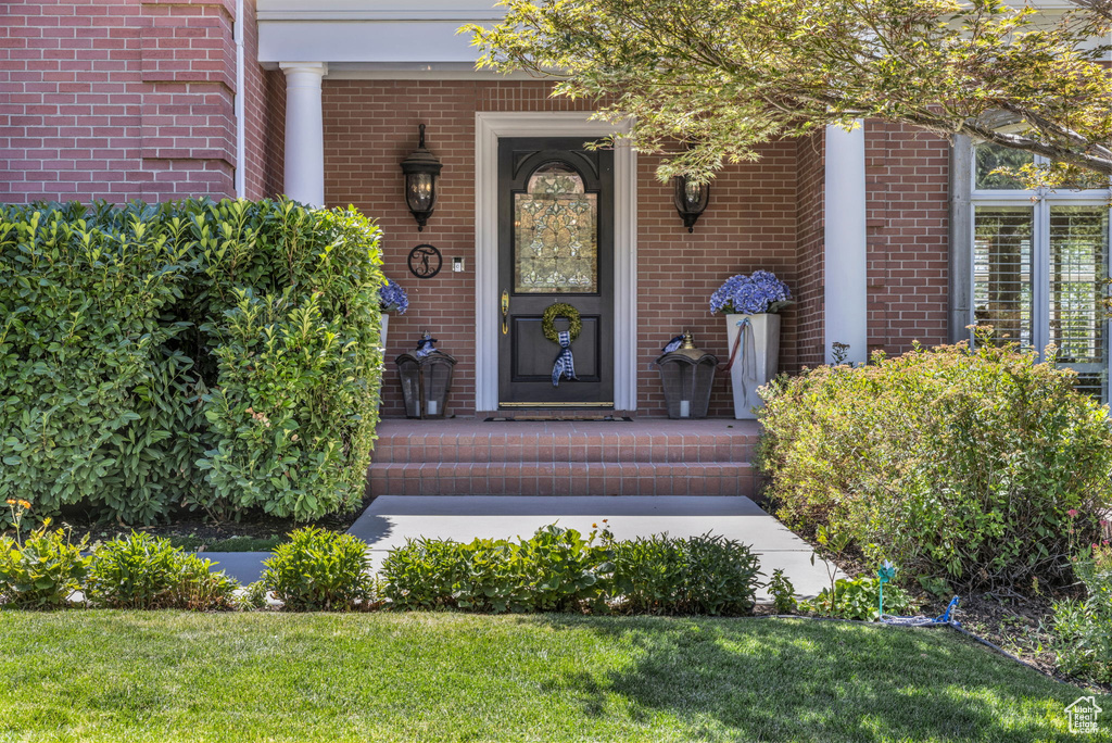1714 E FORT DOUGLAS CIR Salt Lake City, UT 84103