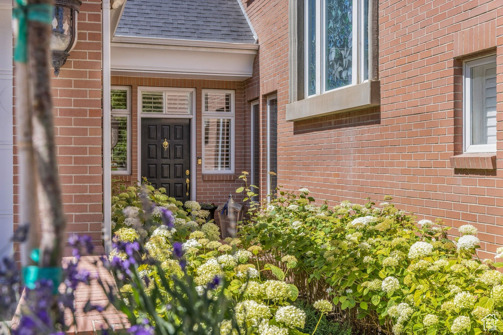 1714 E FORT DOUGLAS CIR Salt Lake City, UT 84103
