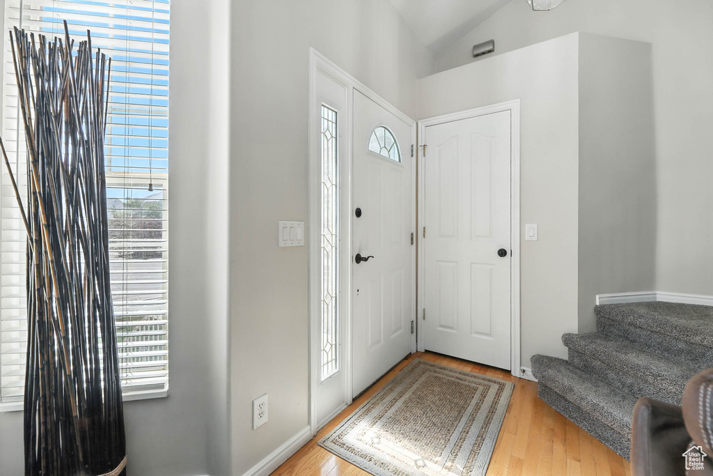 Photo 3 for MLS #2102566 at 1178 N Reveille Cir
