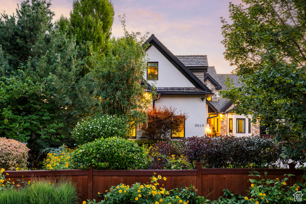 5010 S WANDER LN Holladay, UT 84117