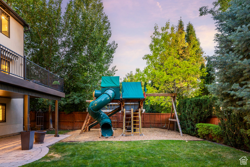 5010 S WANDER LN Holladay, UT 84117