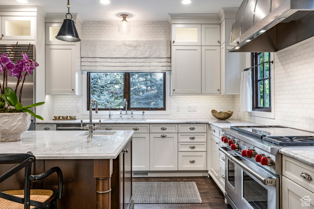 5010 S WANDER LN Holladay, UT 84117