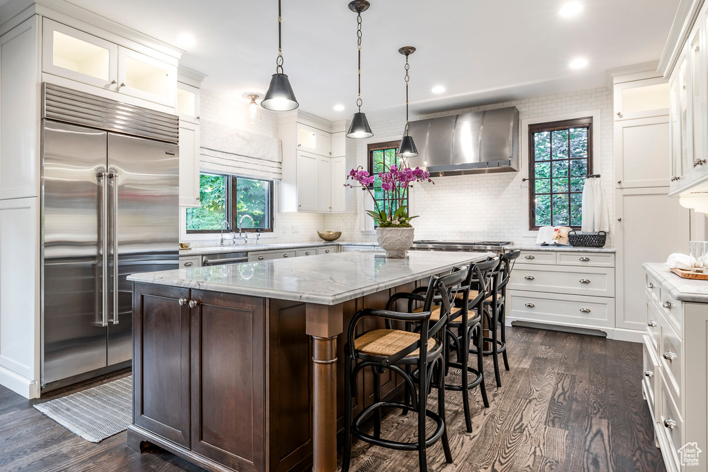 5010 S WANDER LN Holladay, UT 84117