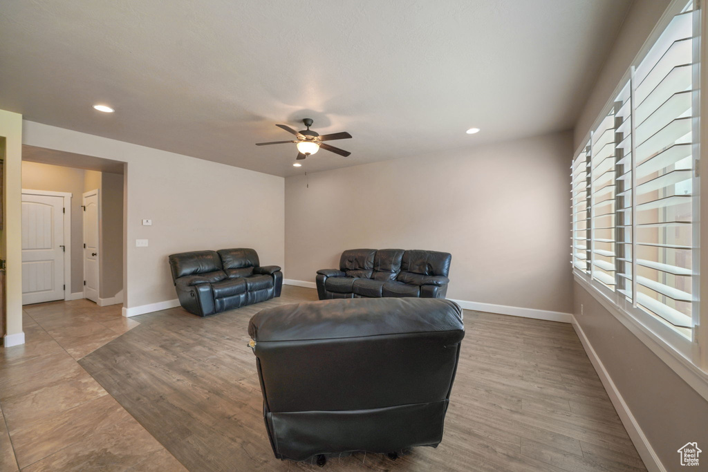 1244 N WILLOWBROOK LN Saratoga Springs, UT 84045
