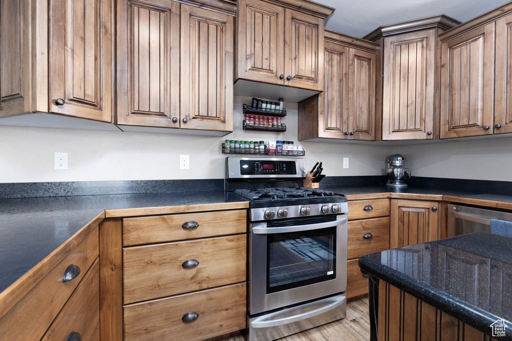 Photo 20 for MLS #2102592 at 704 N Brooklyn Rd