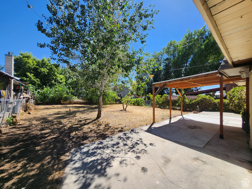 Photo 4 for MLS #2102601 at 423 W Forest St