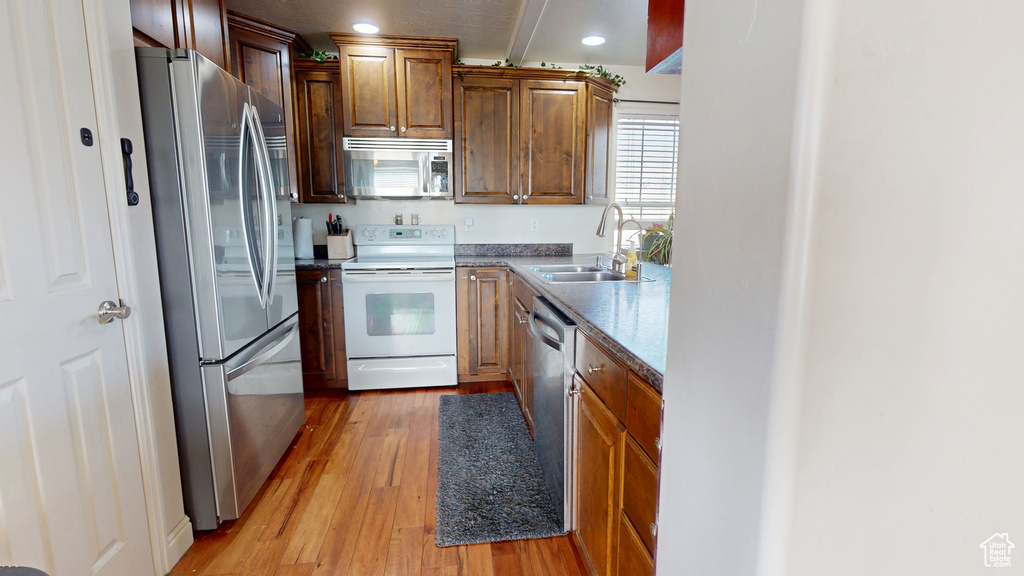 Photo 9 for MLS #2102632 at 1689 Eastridge Rd