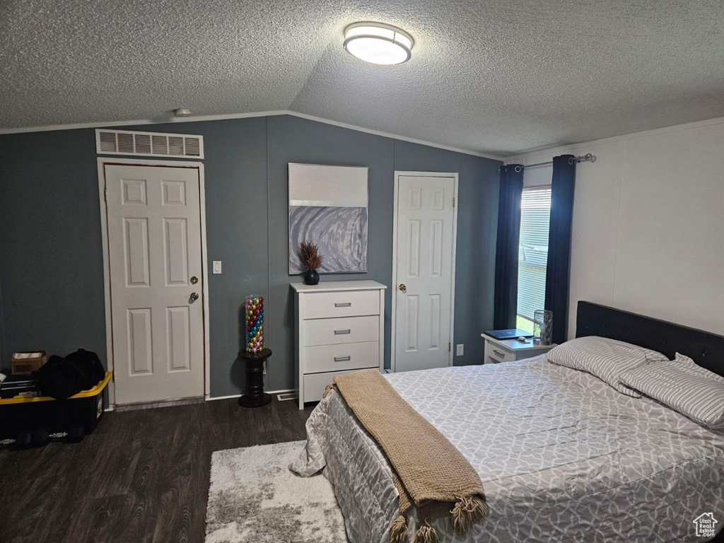 Photo 12 for MLS #2102639 at 2852 S Hampton Park Dr