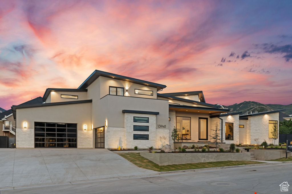 Photo 2 for MLS #2102653 at 13941 S Jarvie Ln