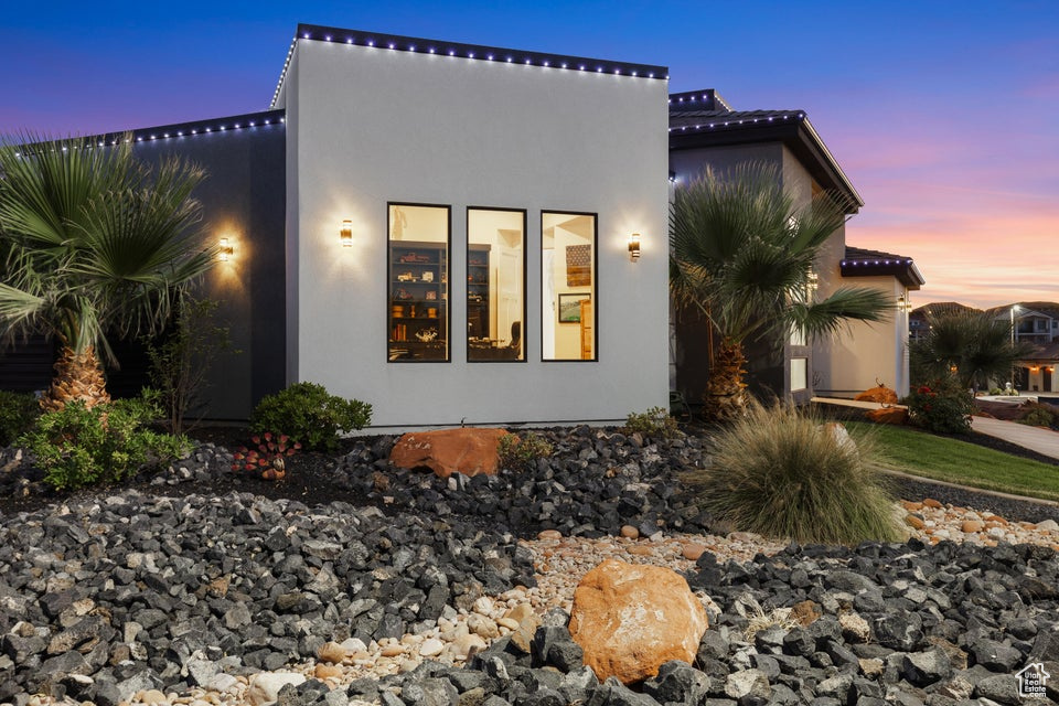 Photo 3 for MLS #2102654 at 1193 W Crest Dr