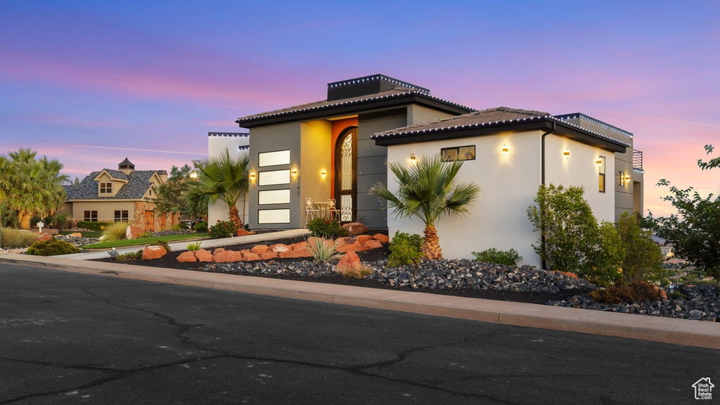 Photo 2 for MLS #2102654 at 1193 W Crest Dr