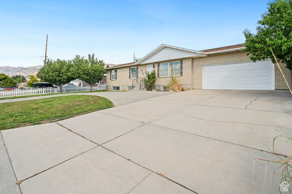 Photo 2 for MLS #2102668 at 315 S 500 West