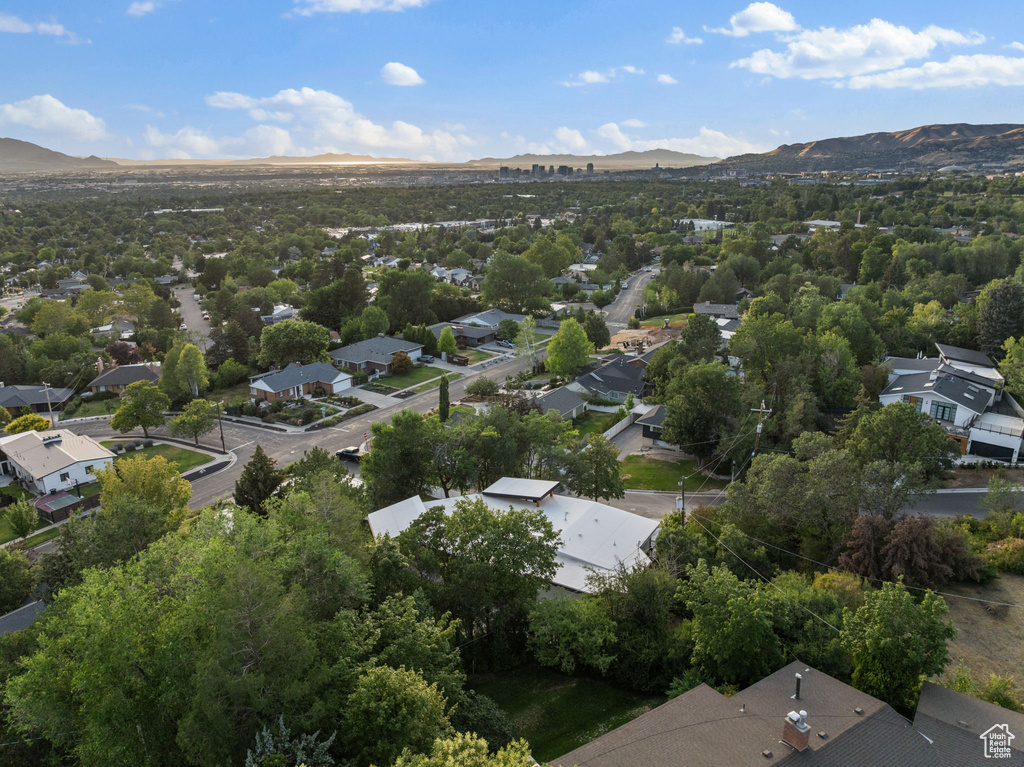2536 E KENSINGTON AVE Salt Lake City, UT 84108