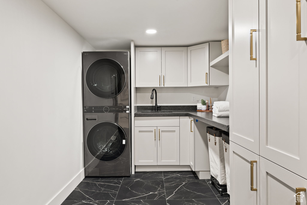 2536 E KENSINGTON AVE Salt Lake City, UT 84108