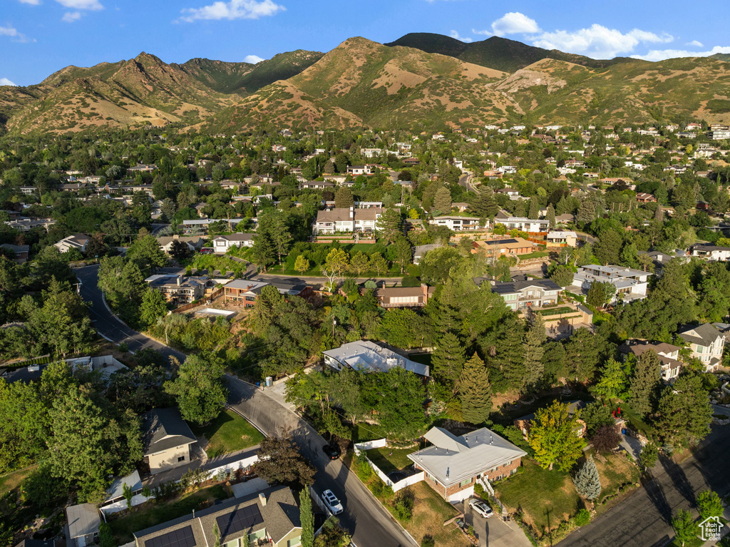 2536 E KENSINGTON AVE Salt Lake City, UT 84108