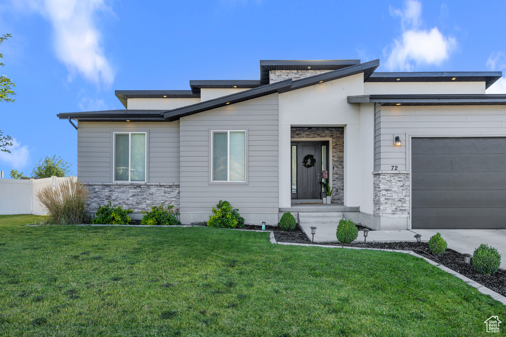 Photo 2 for MLS #2102690 at 72 S 2560 East