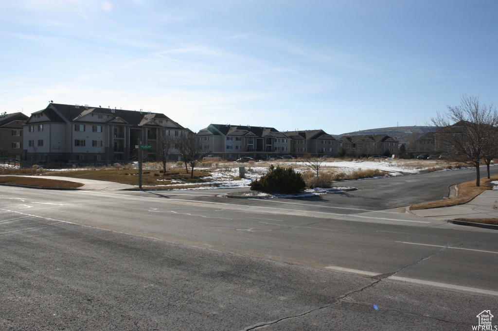 8251 N RANCHES PKWY Eagle Mountain, UT 84005