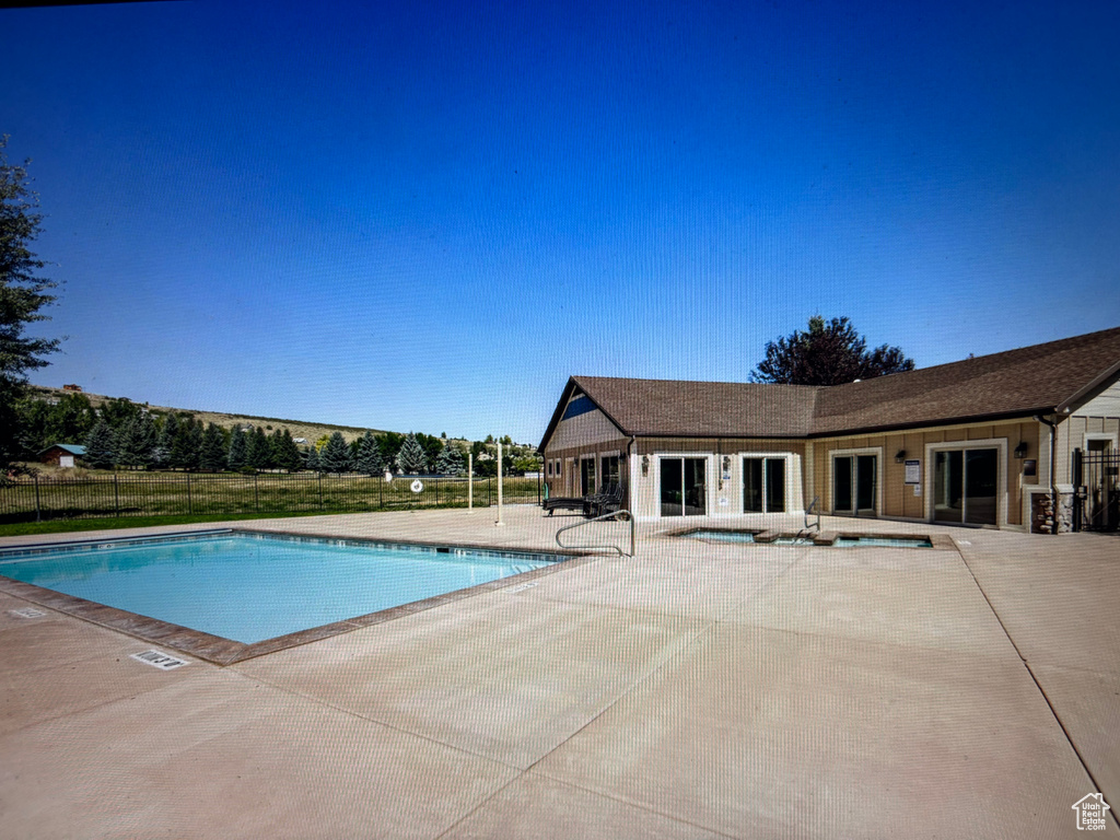 673 N LOCHWOOD VW Garden City, UT 84028