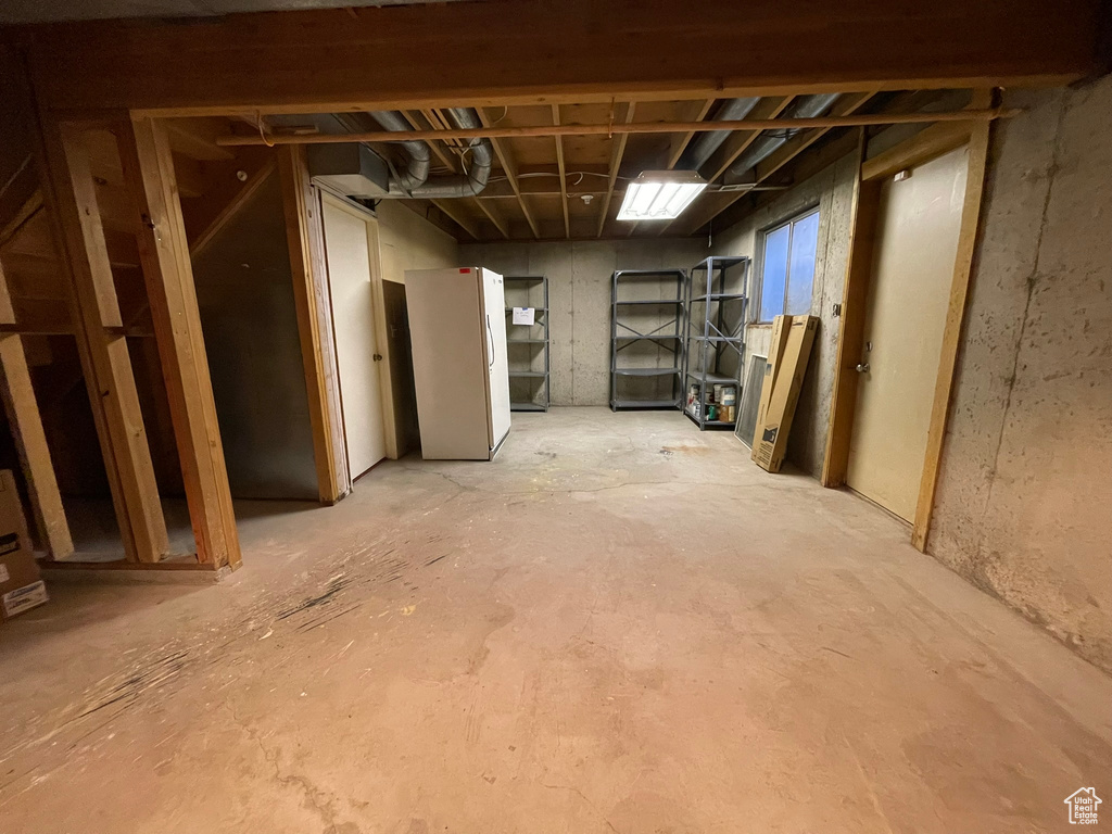 4333 S EL CAMINO ST Taylorsville, UT 84129