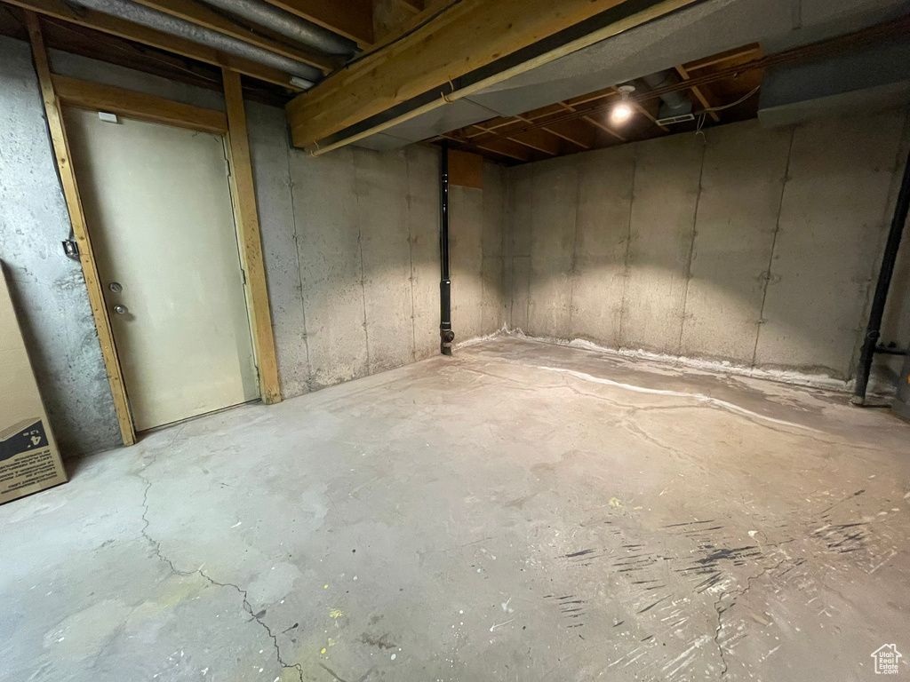 4333 S EL CAMINO ST Taylorsville, UT 84129