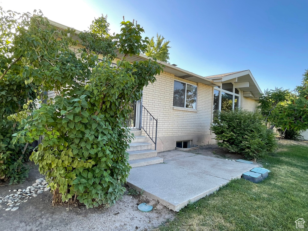 4333 S EL CAMINO ST Taylorsville, UT 84129