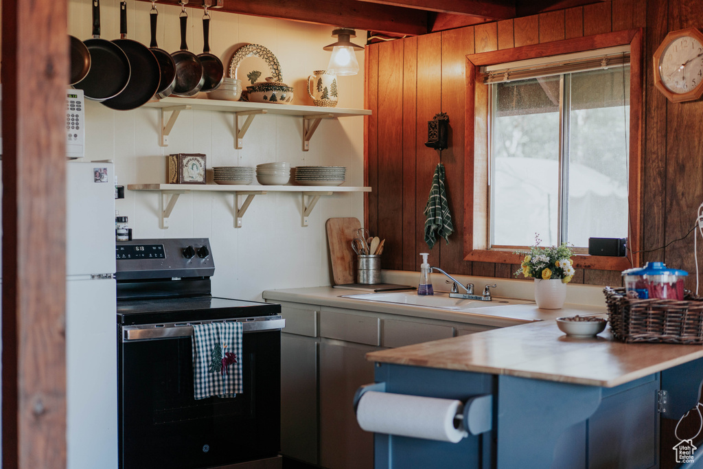 2727 S VALLEY VIEW RD Coalville, UT 84017