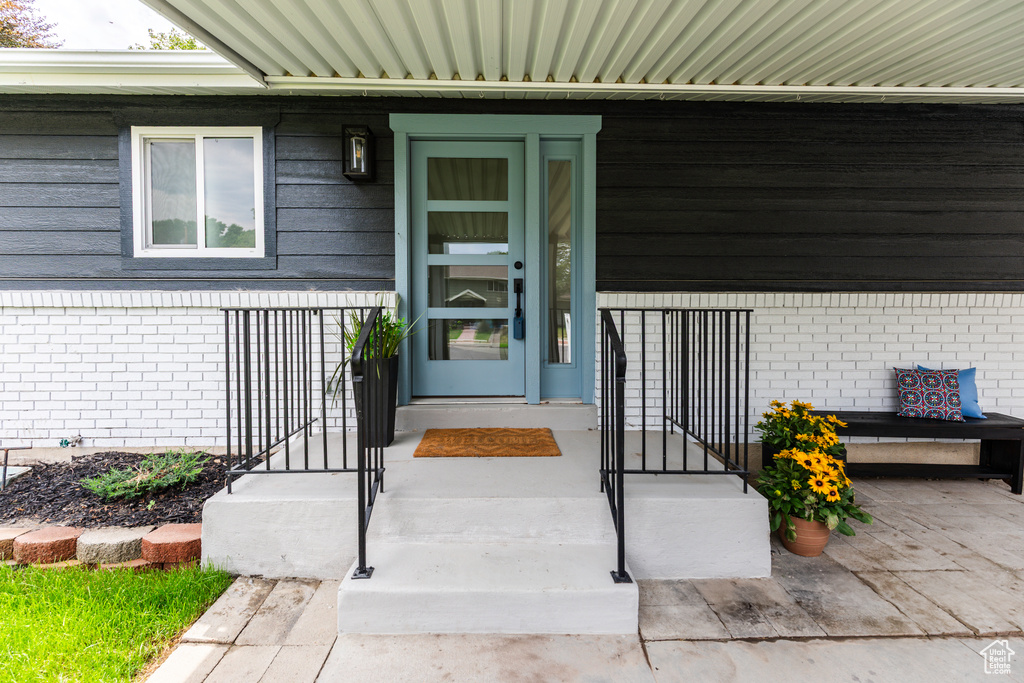 1578 E DELAWARE LN Holladay, UT 84117