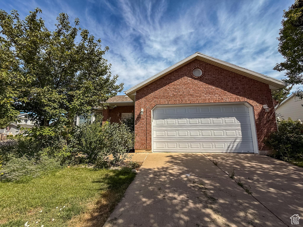Photo 2 for MLS #2102735 at 2912 W 1375 North