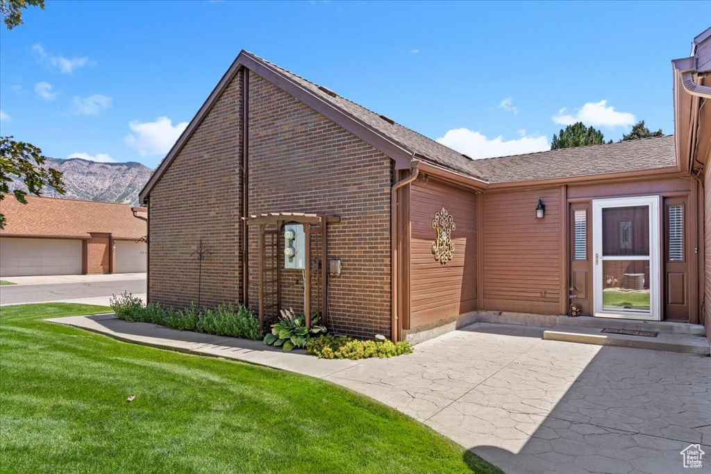 Photo 2 for MLS #2102741 at 307 Willow Way