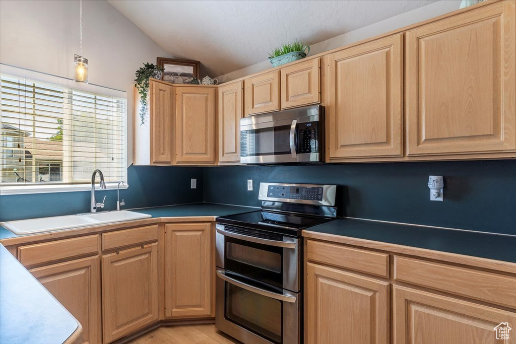 3807 W 5675 S Roy, UT 84067