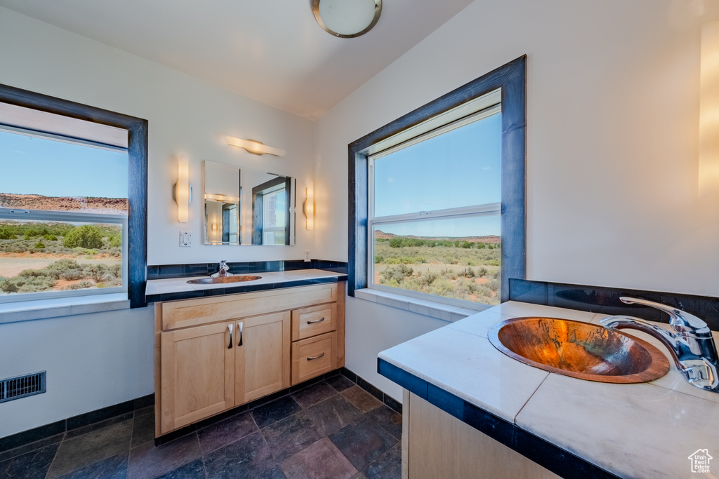 6178 E ZION RD Kanab, UT 84741