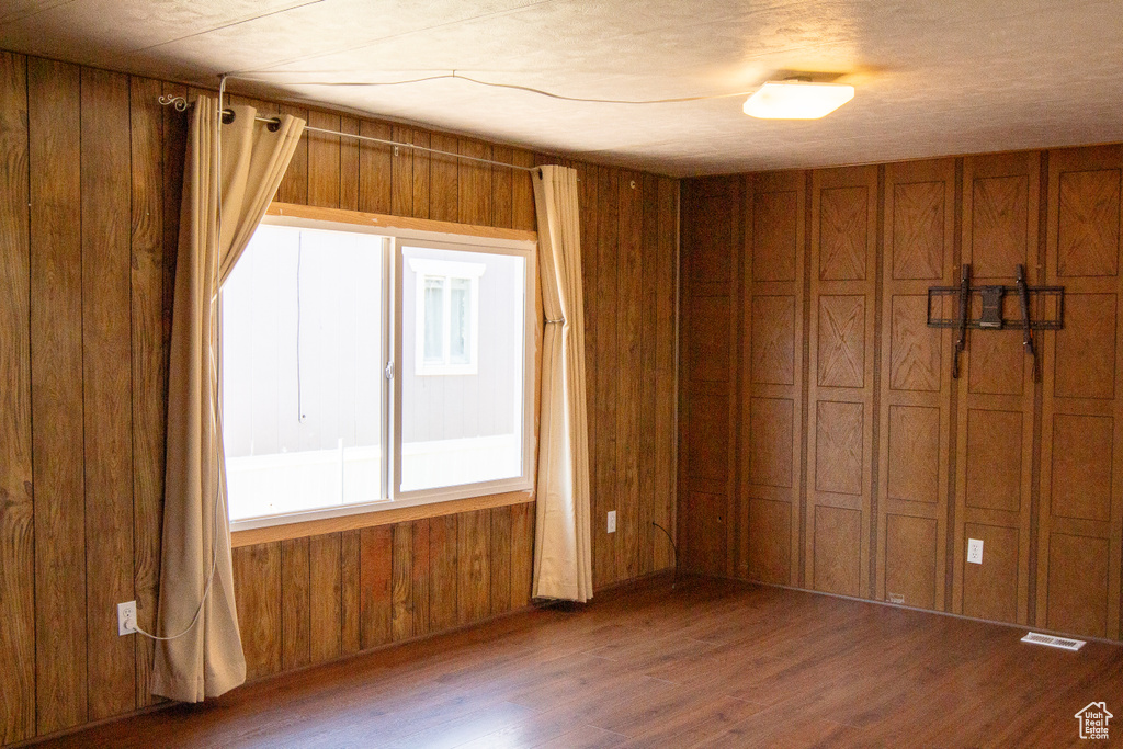 Photo 9 for MLS #2102772 at 1500 N Angel St #64