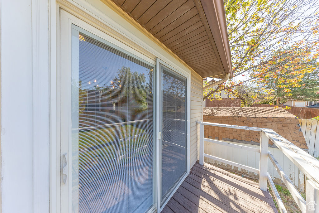 228 E GOLDEN WILLOW CIR Sandy, UT 84070